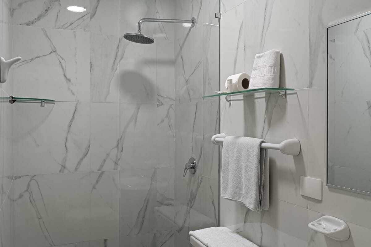 double room, 2 single beds | bathroom | shower, free toiletries, towels