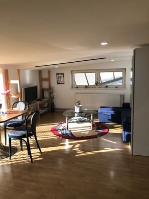 家庭房 (5) | 免费 WiFi、床单