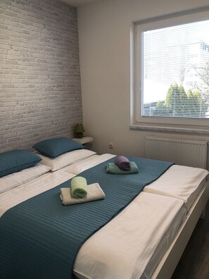 Habitación doble (2) | Wifi gratis y ropa de cama 
