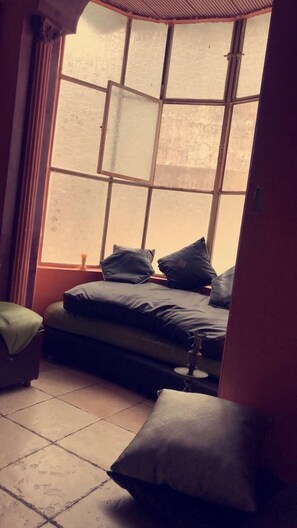 Classic Apartment, Multiple Beds | Living area