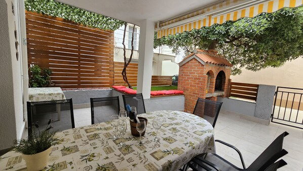 Kaupunkitalo, 3 makuuhuonetta, terassi, näköala puutarhaan (Private Garden) | Terassi/patio