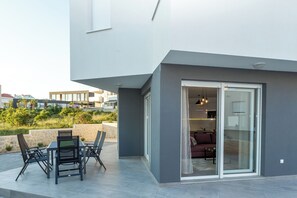 Front of property - Apartments Tomana (Novalja)