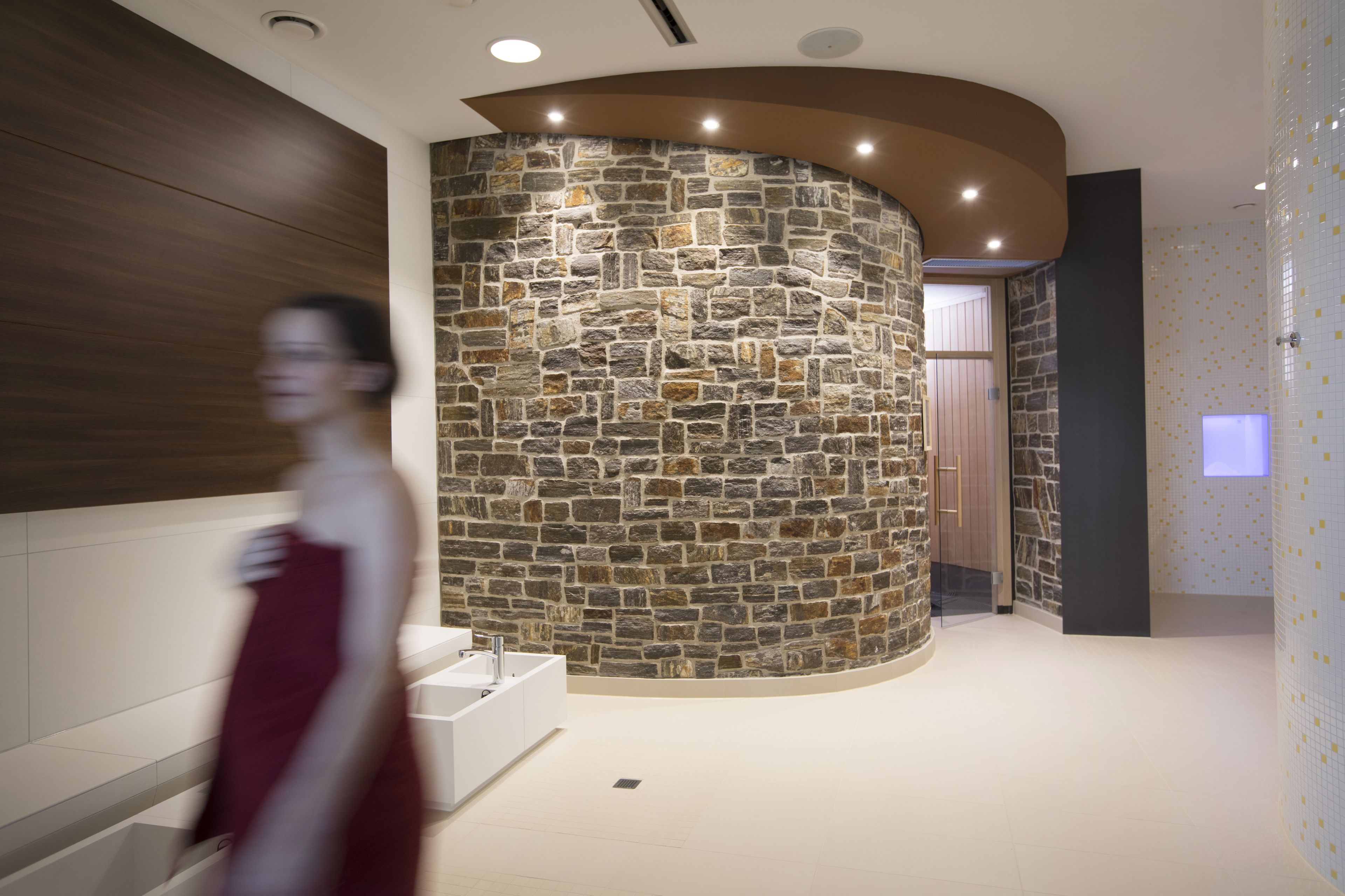 sauna, hot tub, body treatments, hot stone massages