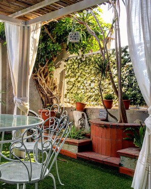 Room, Sea View | Terrace/patio - Il Ritrovo di Ulisse Bed & Breakfast (Villa San Giovanni)