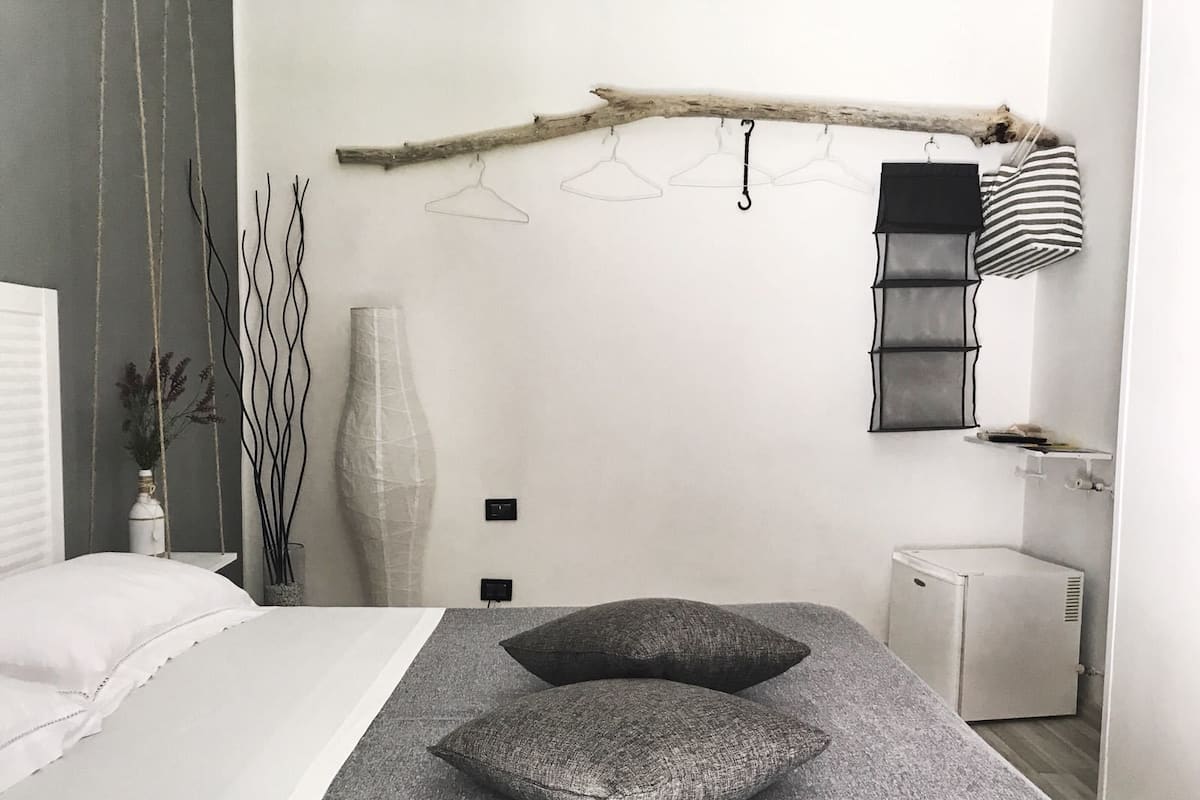 Room, Garden View | Individually furnished, blackout curtains, free WiFi, bed sheets