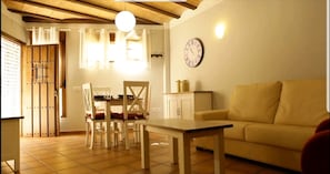 Apartment, 2 Bedrooms | Living room