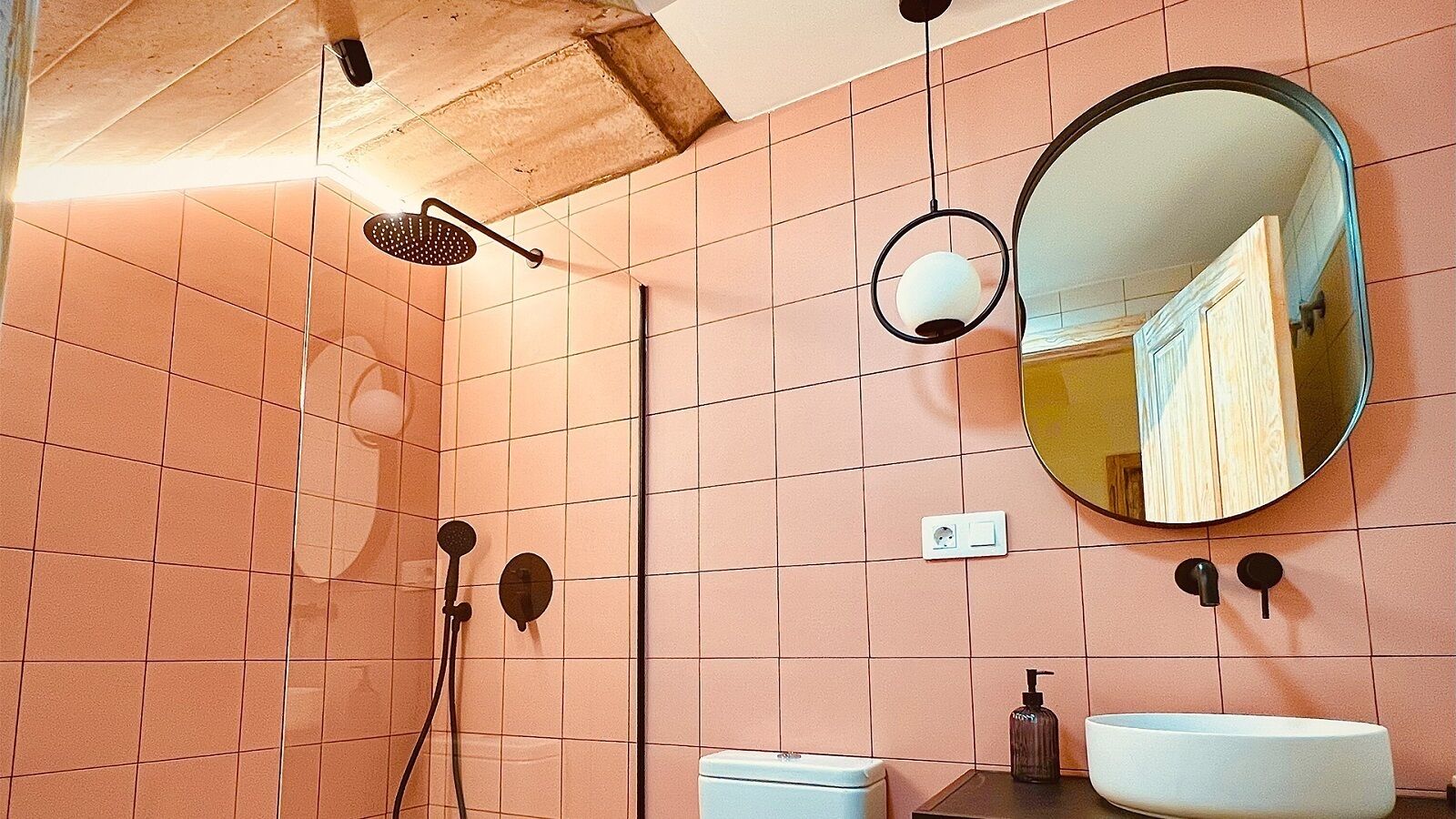 Family Apartment | Bathroom