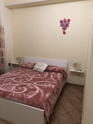 Comfort-dobbeltværelse - 1 queensize-seng - balkon - byudsigt | Udsigt fra værelset