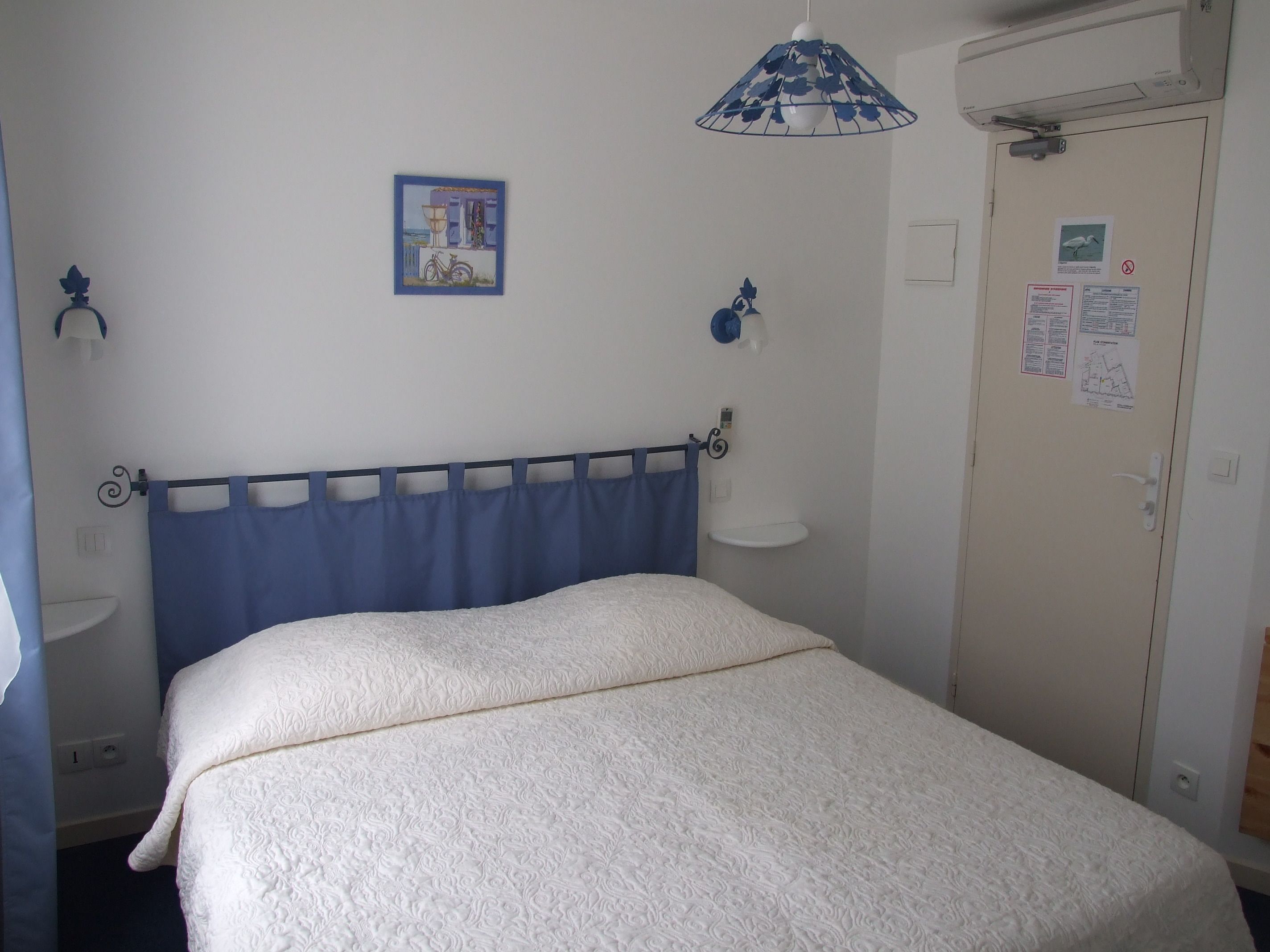 basic double or twin room (aigrette) | hypo-allergenic bedding, individually decorated, individually furnished