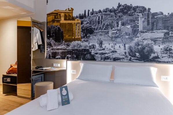 Standard Triple Room, Non Smoking | In-room safe, desk, blackout drapes, soundproofing - B&B Hotel Roma Pietralata Tiburtina (Rome)