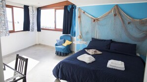 Dobbeltrom, 1 queensize-seng med sovesofa, resort-utsikt (Mare) | Minibar, safe på rommet, skrivebord og blendingsgardiner