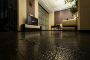 Apartemen Mewah, Bebas Asap Rokok, pemandangan kota | Ruang keluarga