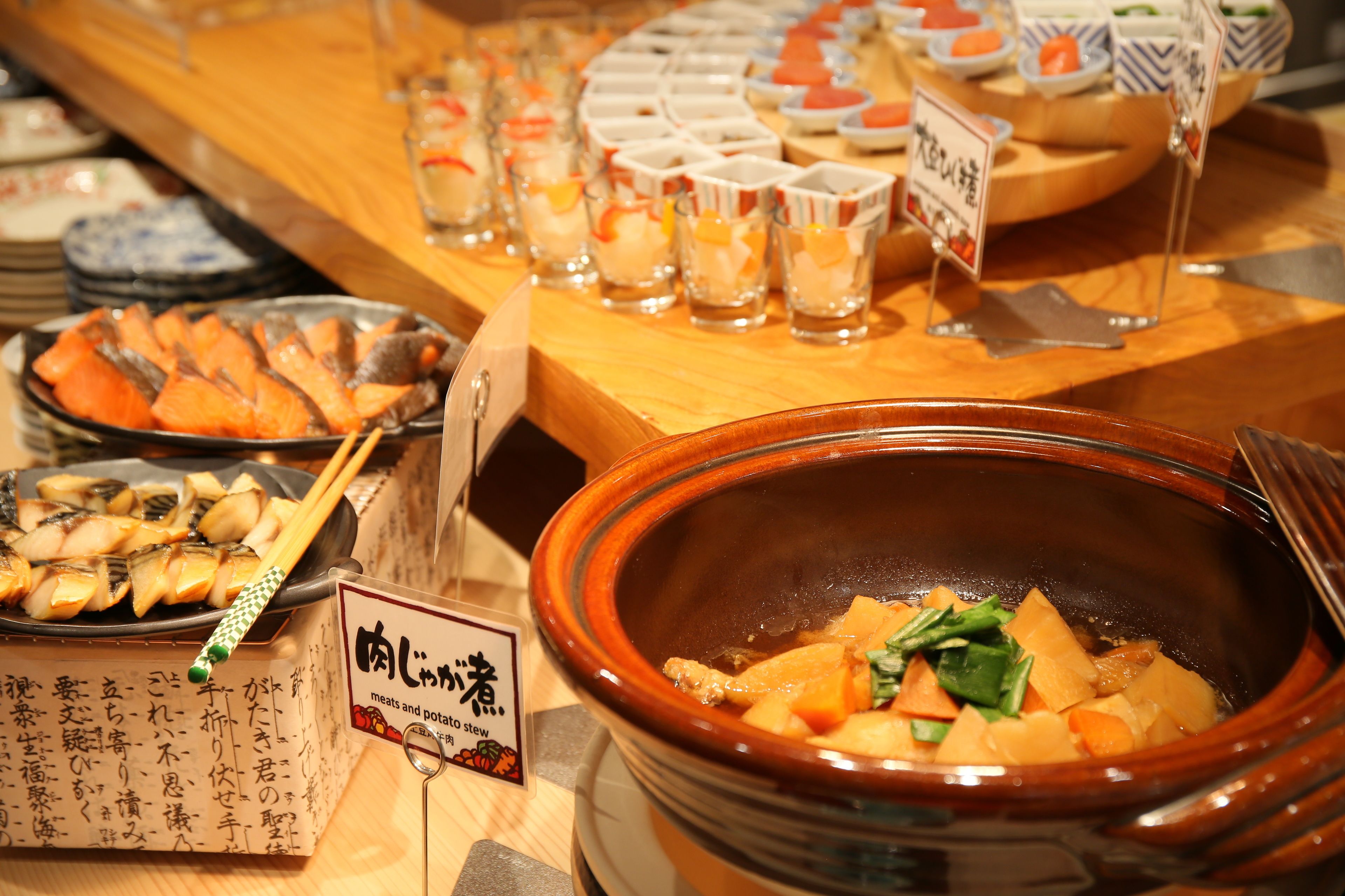 daily buffet breakfast (jpy 1650 per person)