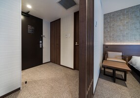 Down comforters, in-room safe, desk, iron/ironing board