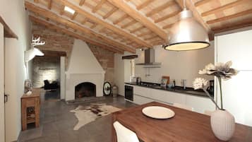 Apartment, 3 Bedrooms | Private kitchen