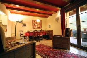 Casa de campo tradicional (vue sur les vergers) | Interior