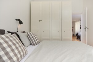 Apartment, 2 Bedrooms | 2 bedrooms, blackout drapes, soundproofing, travel crib