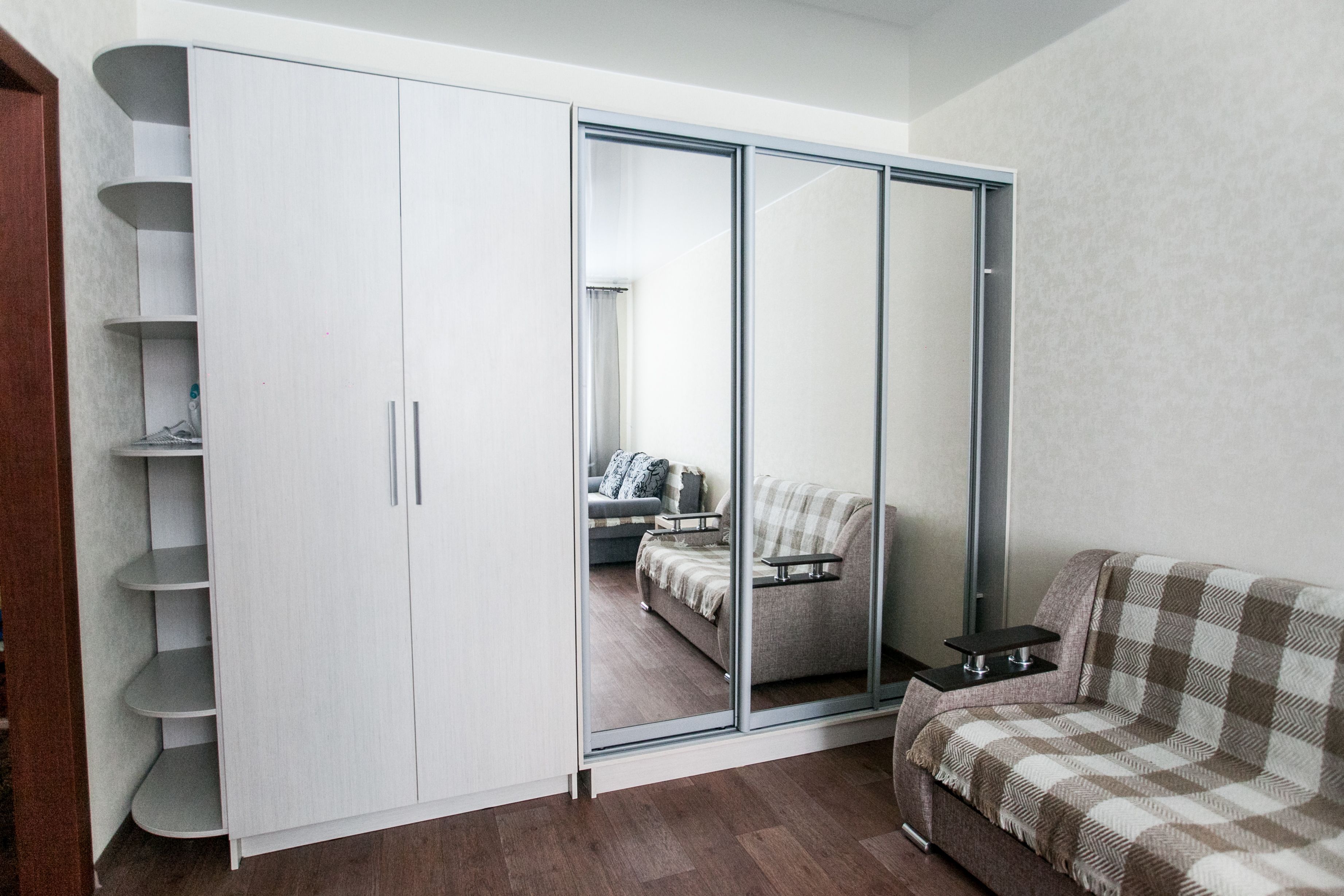 Bügeleisen/Bügelbrett, kostenloses WLAN