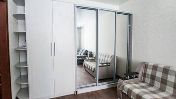 Bügeleisen/Bügelbrett, kostenloses WLAN