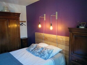 Double Room | Individually decorated, individually furnished, blackout curtains - Auberge Gaillard (La Motte-en-Champsaur)