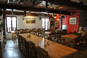 Lunch and dinner served, local cuisine