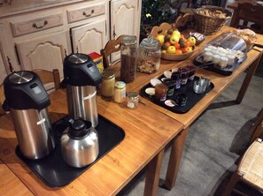 Free daily local cuisine breakfast - Auberge Gaillard (La Motte-en-Champsaur)