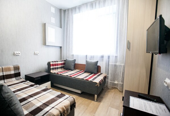Apartment, 2 Bedrooms | Iron/ironing board, free WiFi