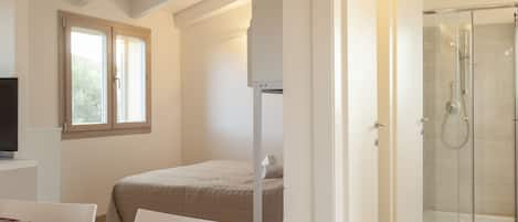 Comfort-Studio | Essbereich im Zimmer