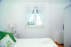 Apartment, Sea View