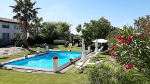 Piscine extérieure (ouverte en saison)
