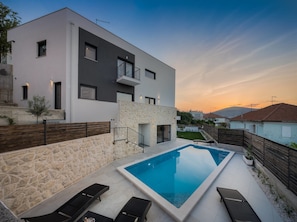 Outdoor pool, a heated pool, sun loungers - Villa Salt - 10 people, heated pool, Trogir, near beach & Split airport (Trogir)