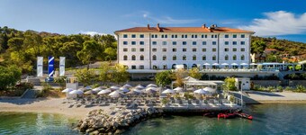 Villa Salt - 10 people, heated pool, Trogir, near beach & Split airport