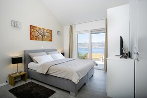 Luxury-Villa, 4 Schlafzimmer, Meerblick | 4 Schlafzimmer, hochwertige Bettwaren, Zimmersafe