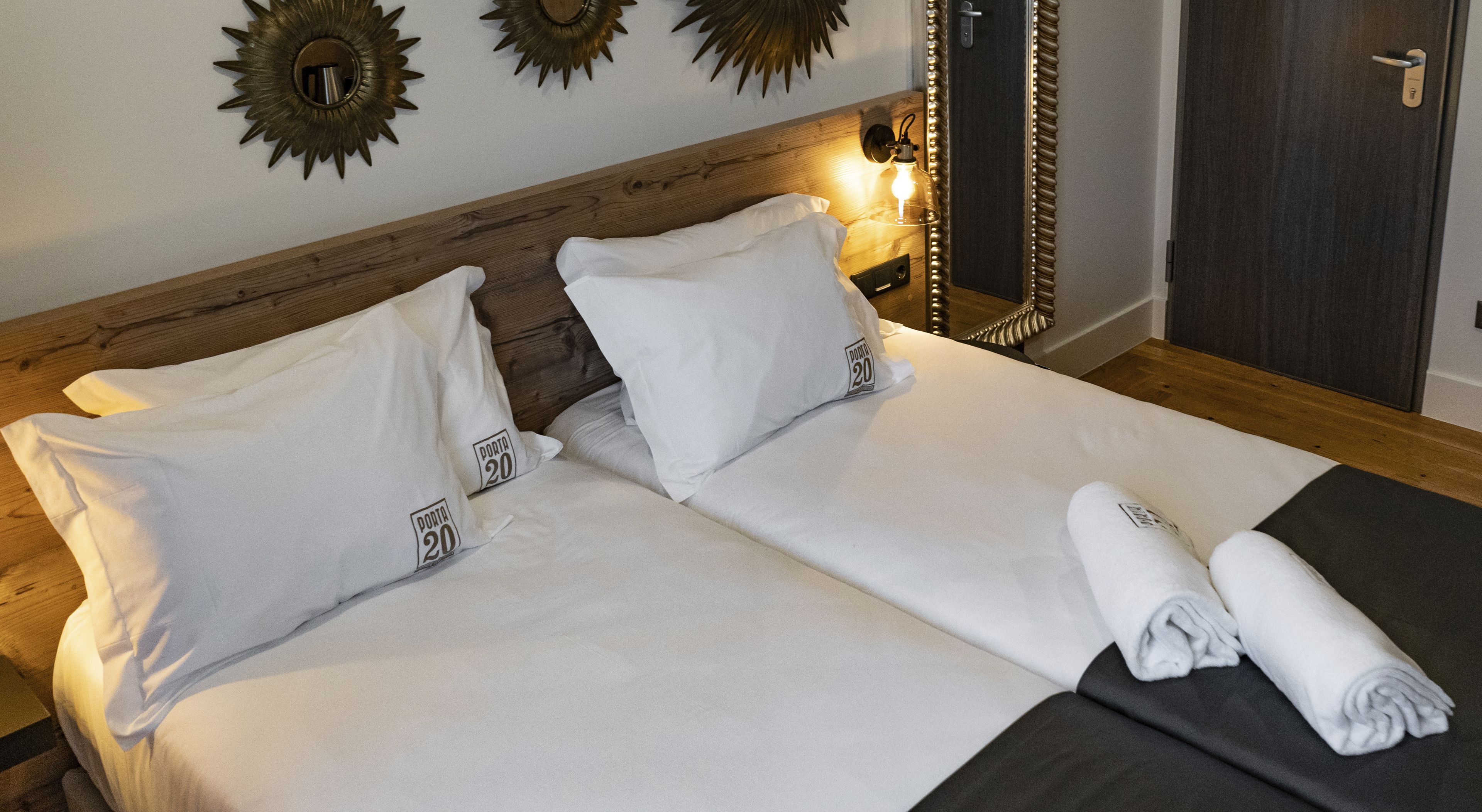 舒適雙床房 | 1 間臥室、書桌、遮光布/窗簾、隔音