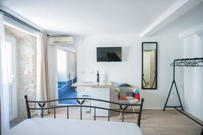 Double Room, Terrace (A1)