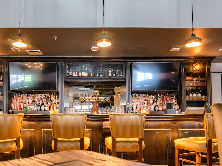 2 barer/lounger og takterrassebar