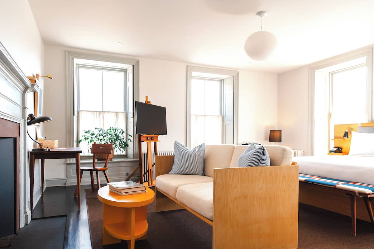 grand room, 1 king bed (pearl st) | frette italian sheets, premium bedding, down duvets, minibar