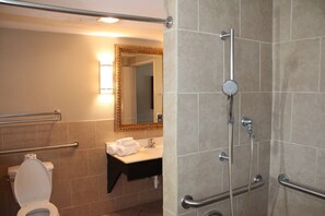 Room, 2 Double Beds, Accessible, Non Smoking | Bathroom | Combined shower/bathtub, free toiletries, towels - Travelodge by Wyndham Blythe (Blythe)