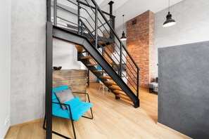 Loftsrom – exclusive, flere senger | Oppholdsområde | Smart-TV og Netflix