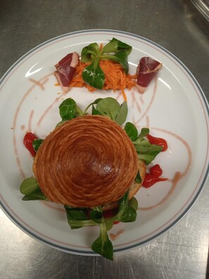 Restaurant - Hôtel Restaurant Le Foirail (Saint-Haon)