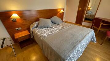 In-room safe, desk, blackout drapes, cribs (free)