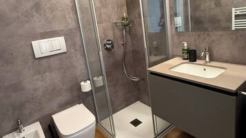 Doppia Classic | Bagno | Doccia, asciugacapelli, bidet, asciugamani