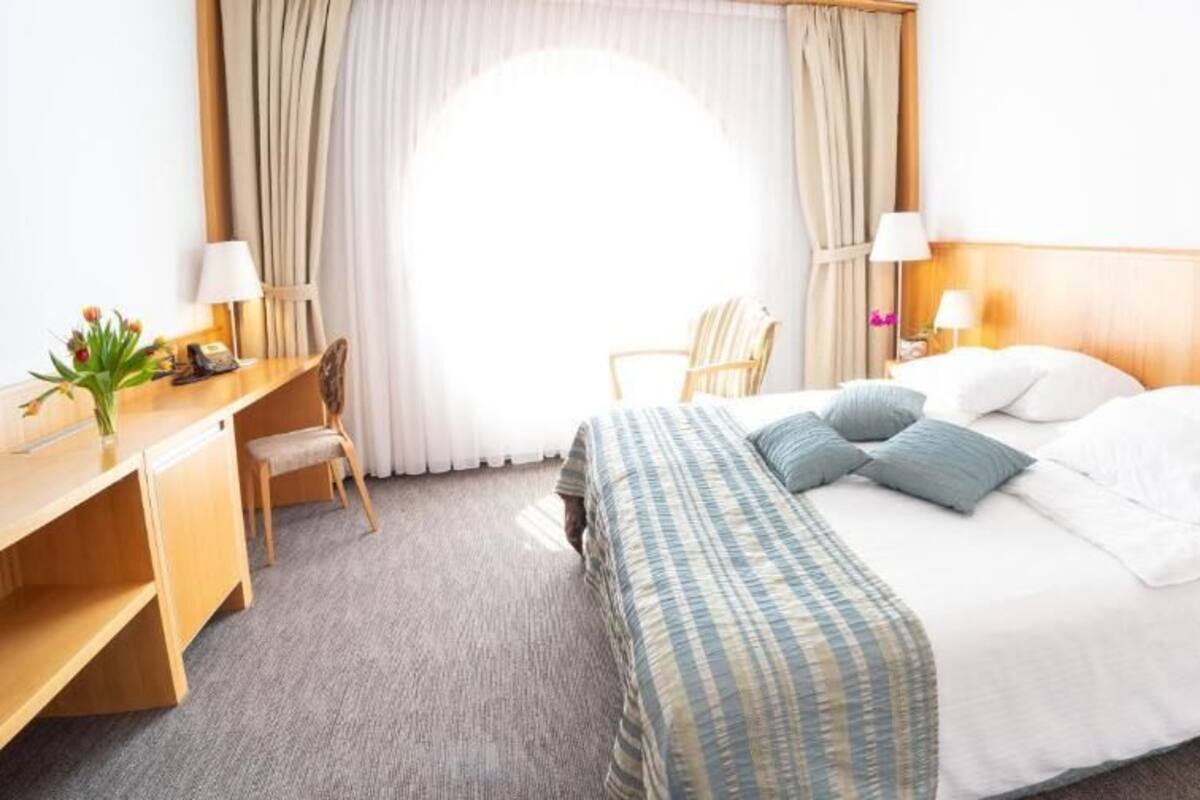 In-room safe, soundproofing, iron/ironing board (on request)