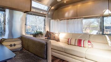 Kamar Mewah, Beberapa Tempat Tidur, Bebas Asap Rokok | Area keluarga