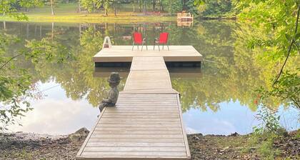 Hollerback Hunt & Yacht Club, peaceful lakefront with private dock on 6 Acres