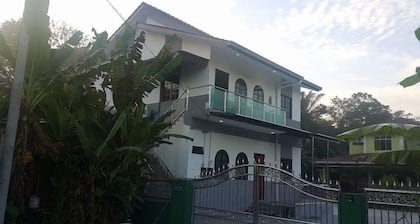 MRI Homestay Sg Buloh - 3 Bed/2 Bath GF