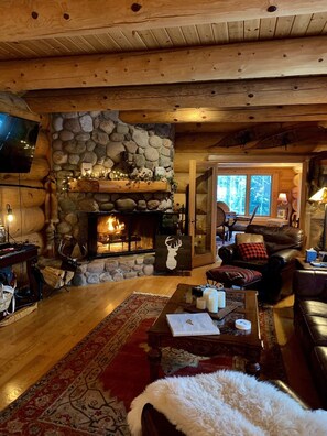 TV, fireplace, DVD player, ping pong