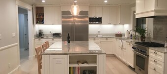 Carneros Vista Ranch - Farmhouse Estate on 3 Acres near Sonoma Plaza