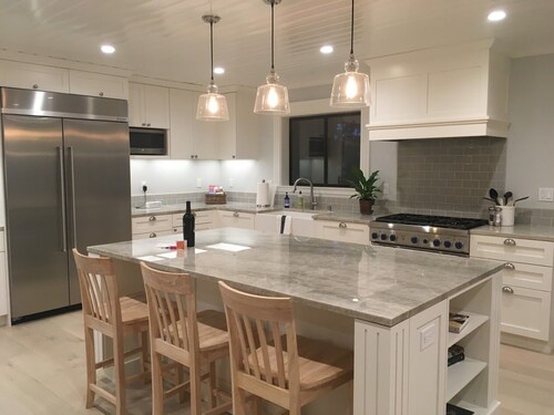 Carneros Vista Ranch - Farmhouse Estate on 3 Acres near Sonoma Plaza