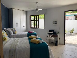5 bedrooms, desk, iron/ironing board, free WiFi